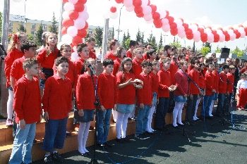 2012 23 NİSAN ULUSAL EGEMENLİK VE ÇOCUK BAYRAMINI COŞKUYLA KUTLADIK