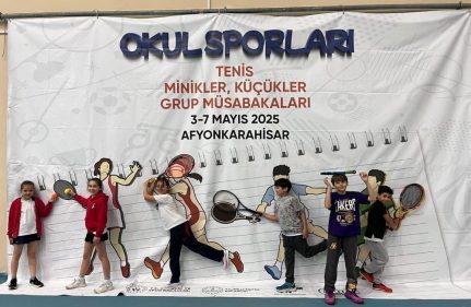 MİNİKLER KORT TENİSİNDE GÖZ DOLDURDU