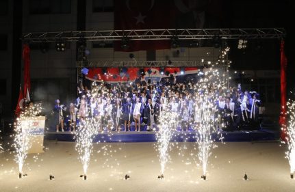 8. SINIFLARIN MEZUNİYET COŞKUSU