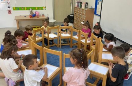 ANASINIFINDA MÜZİKLİ OYUNLA YARATICILIK DOLU Bİ...