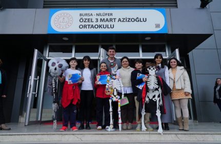 İSKELET GÜZELLİK YARIŞMASI