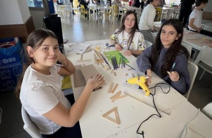 3 MART ÖĞRENCİLERİ STEM ŞAMPİYONASI'NDA