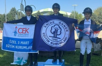 BİNİCİLİKTE BURSA İKİNCİLİĞİ