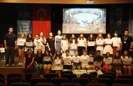 KİTAP DOSTLARI "OKUMA MEYDANI"NDA BULUŞTU