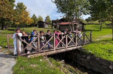 ANA SINIFI ÖĞRENCİLERİNDEN AKTOPRAKLIK HÖYÜK ARKEOPARK AÇIK HAVA MÜZESİ'NE TARİH DOLU GEZİ